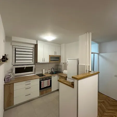 Apartment Centre Retreat Pionir